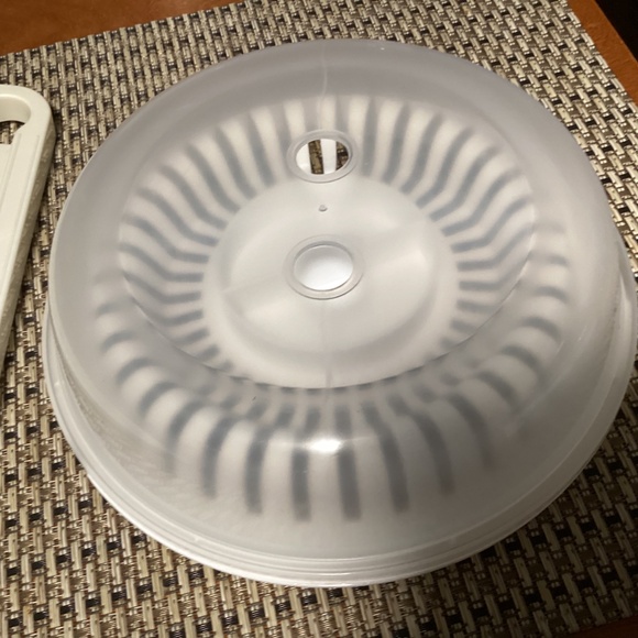 Kitchen Club Crispy-Wave 4 Piece Set Microwave Chip Maker - Picture 11 of 12